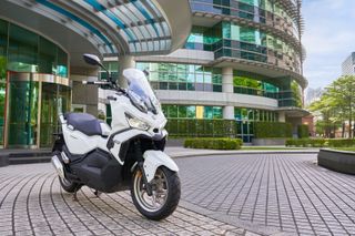 Sym ADX 125 ABS * Regalo Seguro