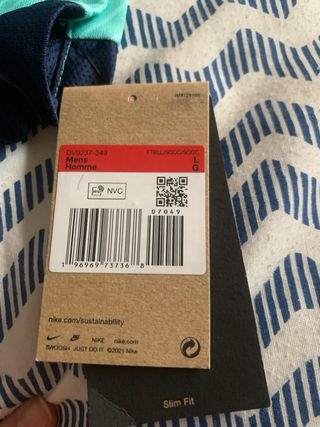 Camiseta técnica Nike turquesa hombre