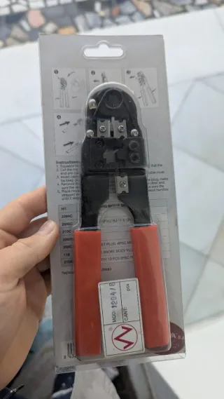 Crimpadora y pelacables