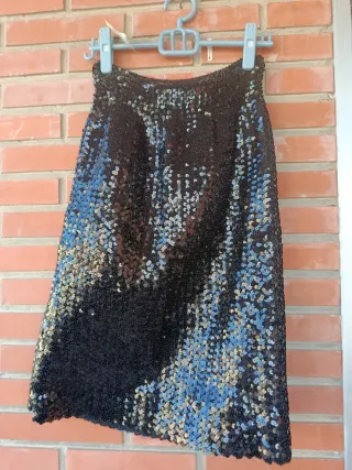 Falda lentejuelas negra.Nueva