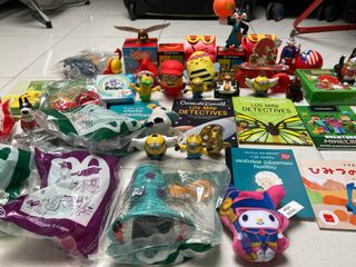 Muñecos y Libros McDonald's