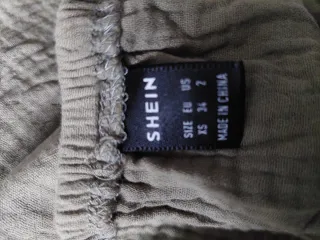 Vestido o camiseta larga verde