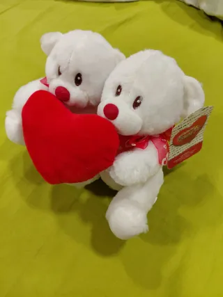 Peluche de osos con corazón