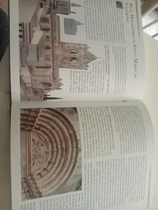 Monasterios, conventos y abadías de España. Libro.