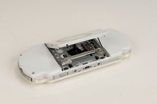 SONY PSP  2004 blanca con dos juegos