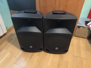 Altavoces Mackie Thump 12