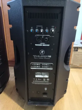 Altavoces Mackie Thump 12
