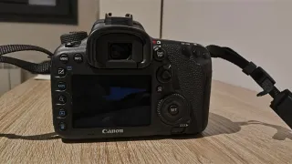 Cámara Canon + Objetivo Tamron 150-600 m G2