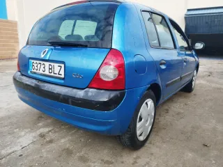 Renault Clio 2002