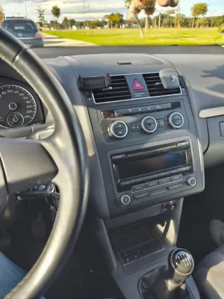 Volkswagen Touran 2013 (Octubre)