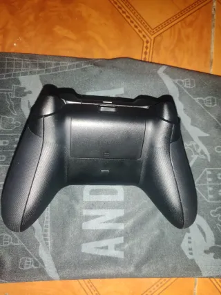 Mando Xbox Dorado y Negro con Batería
