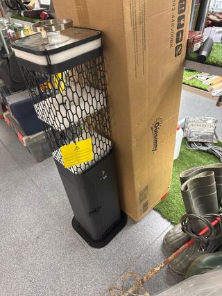 Estufa de pellets negra