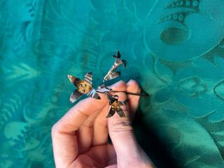 Flor de azucena en plata