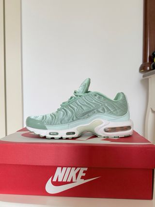 Nike Air Max Plus green enamel talla 40
