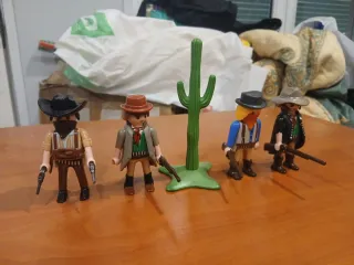 Lote 4 vaqueros Playmobil Todo 10€