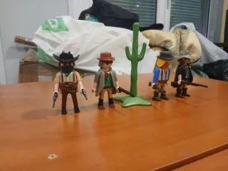 Lote 4 vaqueros Playmobil Todo 10€