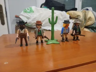 Lote 4 vaqueros Playmobil Todo 10€
