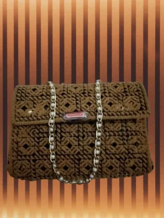 Bolso de mano tejido hecho a mano