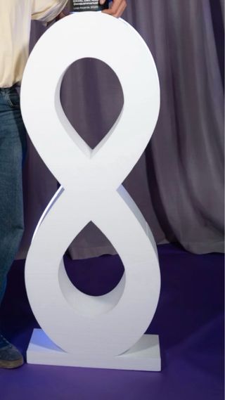 Figura de corcho blanca