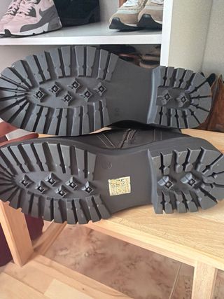 Botas marrones con hebillas