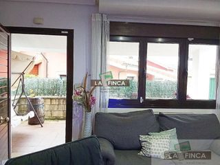 Casa adosada en venta en Soto del Barco