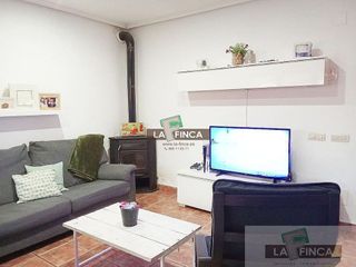 Casa adosada en venta en Soto del Barco