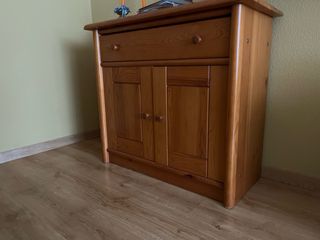 Cómoda de madera maciza