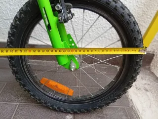 Bicicleta infantil verde Para niños de 4 a 6 años