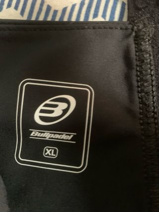 Camiseta bullpadel specialist negra tirantes