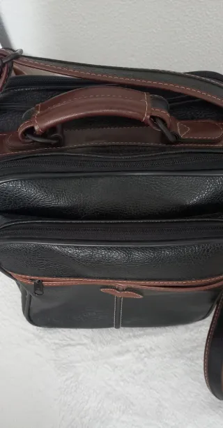 Bolso bandolera negro y marrón