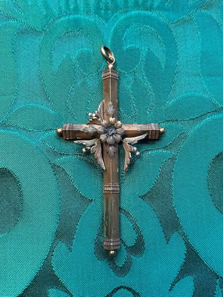 Antigua Cruz de Metal Decorada