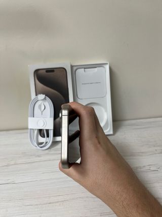 iPhone 15 pro max COMO NUEVO !