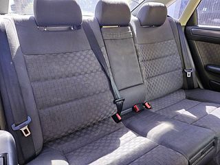 Audi A6 2003 2.4 V6 170 CV