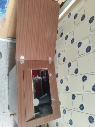 Mueble maquina coser antigua