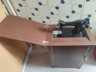Mueble maquina coser antigua