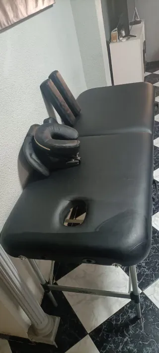 Camilla masaje con altura regulable, buen estado