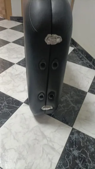 Camilla masaje con altura regulable, buen estado