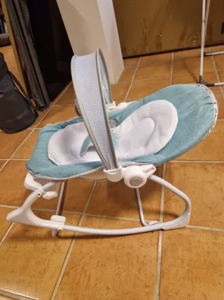 Mecedora para bebé. Buen estado.