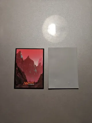 Caja Magic The Gathering 80+ (con 80 fundas)