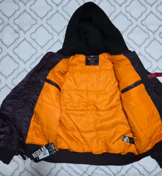 Chaqueta Alpha Industries con capucha Talla L