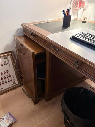 Escritorio de oficina madera y piel. 1,65x0,85