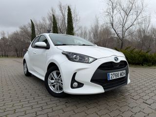 Toyota Yaris 1.5 120H Business Plus