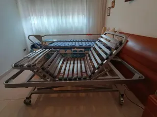 Cama articulada con somier
