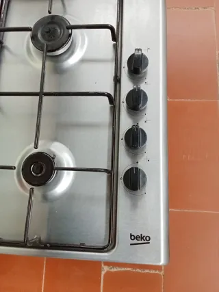 Cocina de gas Beko 4 fuegos