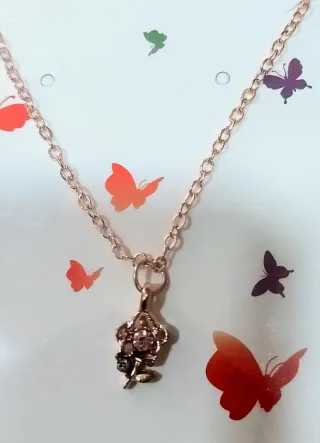 Collar bisutería flor rosa y oro