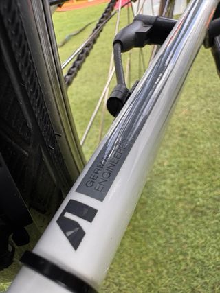 Bicicleta Elec. Alemana Kalkhoff +Remolque Croozer