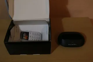 Teléfono móvil Alcatel blanco para mayores
