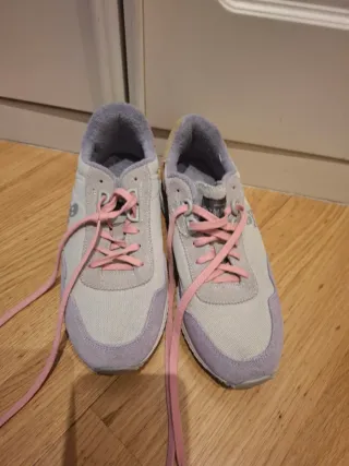 Zapatillas Scalpers grises y rosas