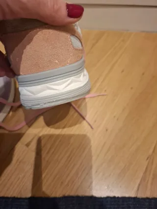 Zapatillas Scalpers grises y rosas