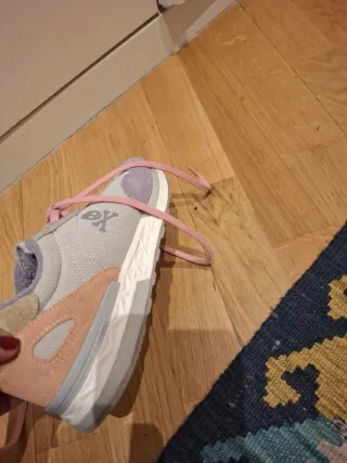 Zapatillas Scalpers grises y rosas